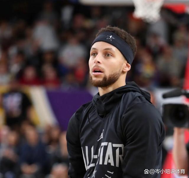 开云官方网页版-库里迎来七赛季出色发挥，RNG观众热烈欢呼！-开云官方网页版